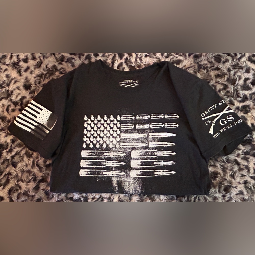 GRUNT STYLE medium T-shirt with bullet flag design - Picture 2 of 14